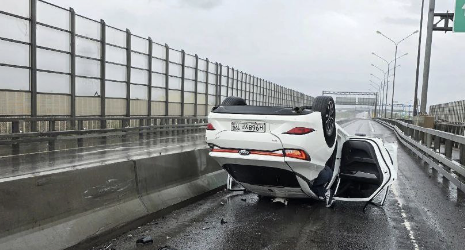 Утреннее ДТП парализовало участок КАД в Петербурге