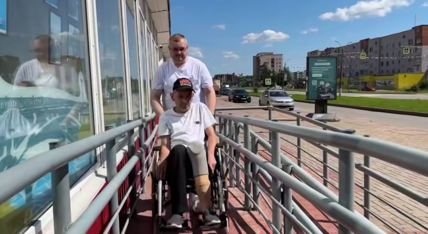 Водитель автобуса в Ленобласти отказался помогать инвалиду-ветерану СВО