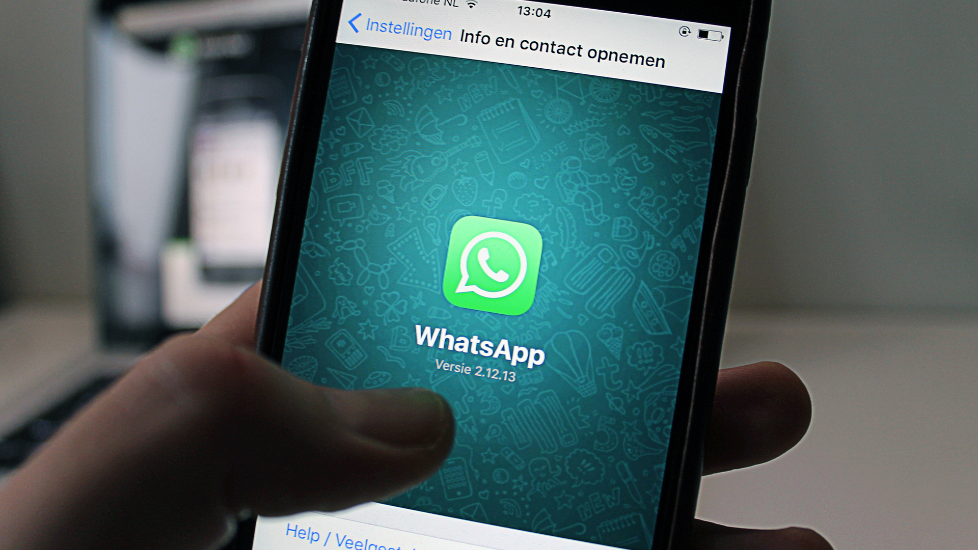 Роскомнадзор объяснил частичную блокировку звонков в Telegram и WhatsApp*