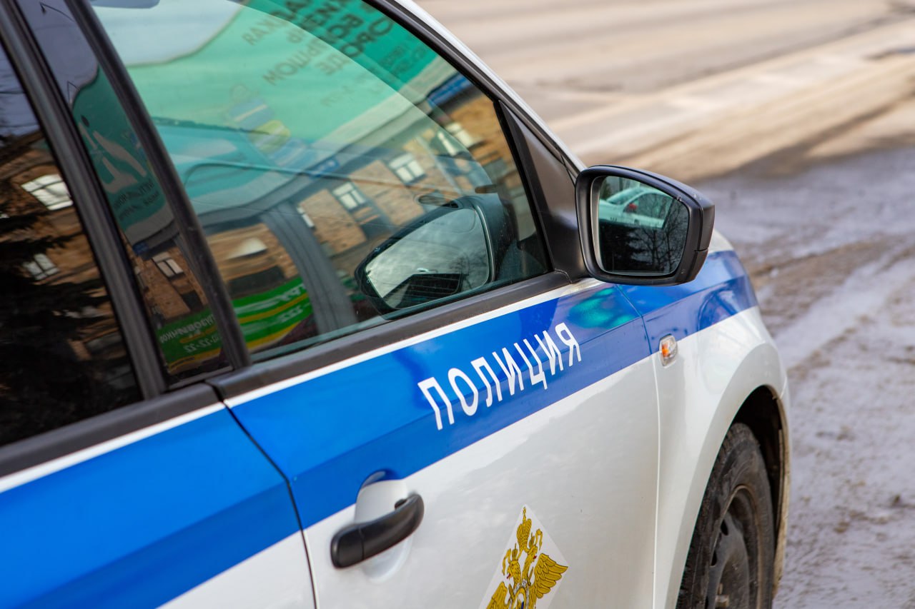 Оперативники изъяли крупную партию наркотиков в частном доме Запорожской области