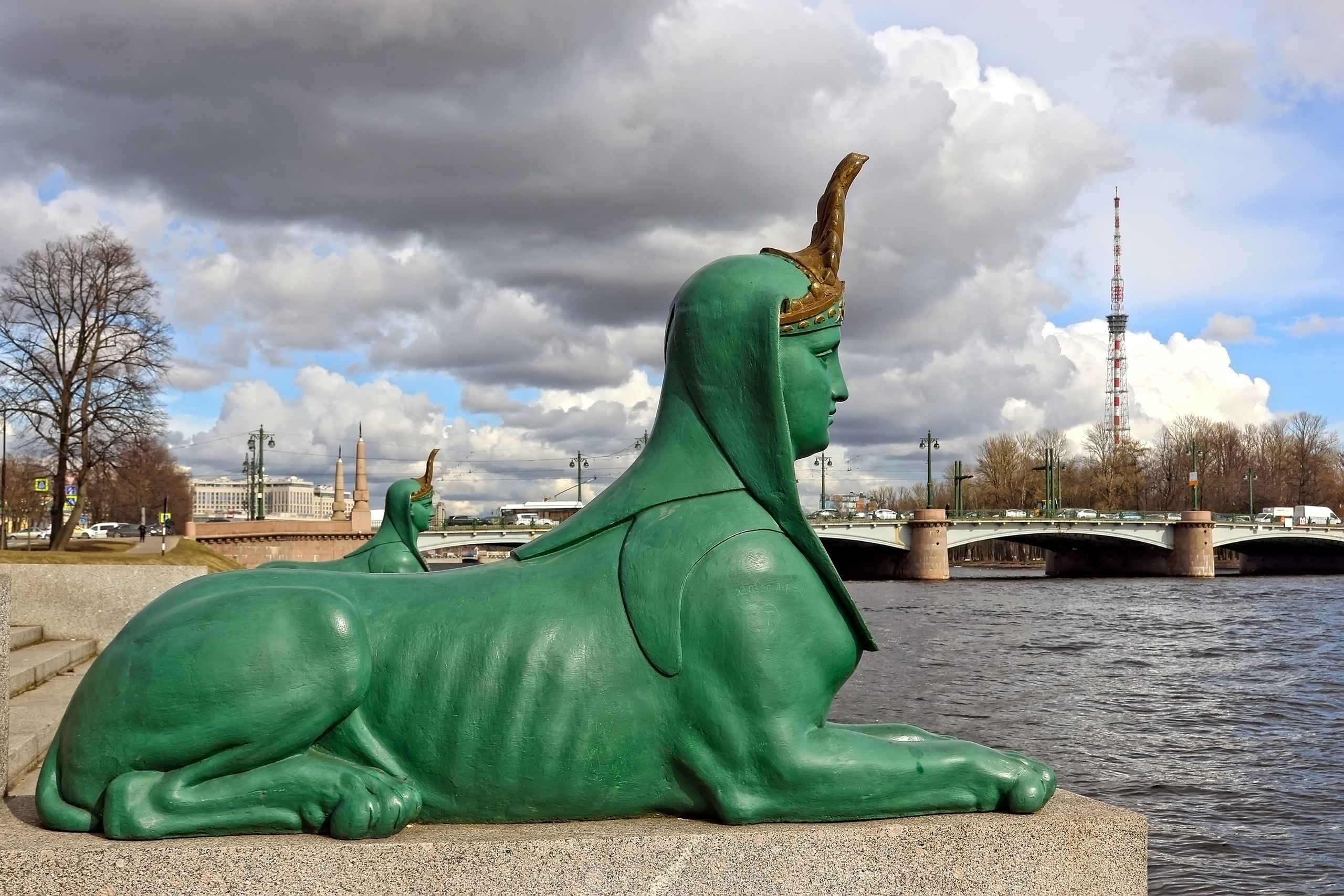 Петербург, Москва и Севастополь смогут сами определять районы для переселения в рамках КРТ