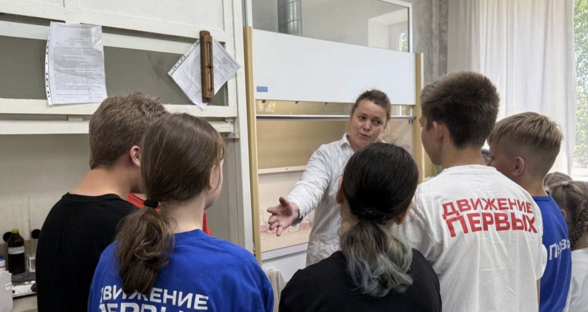 Юные исследователи из Ленобласти познакомились с санитарно-эпидемиологической лабораторией