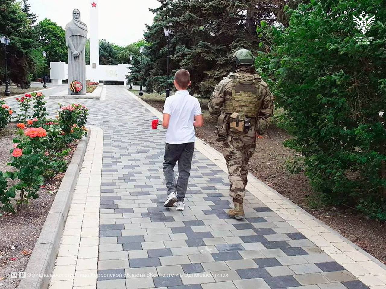 Росгвардеец из Херсона записал видеоролик ко Дню памяти и скорби