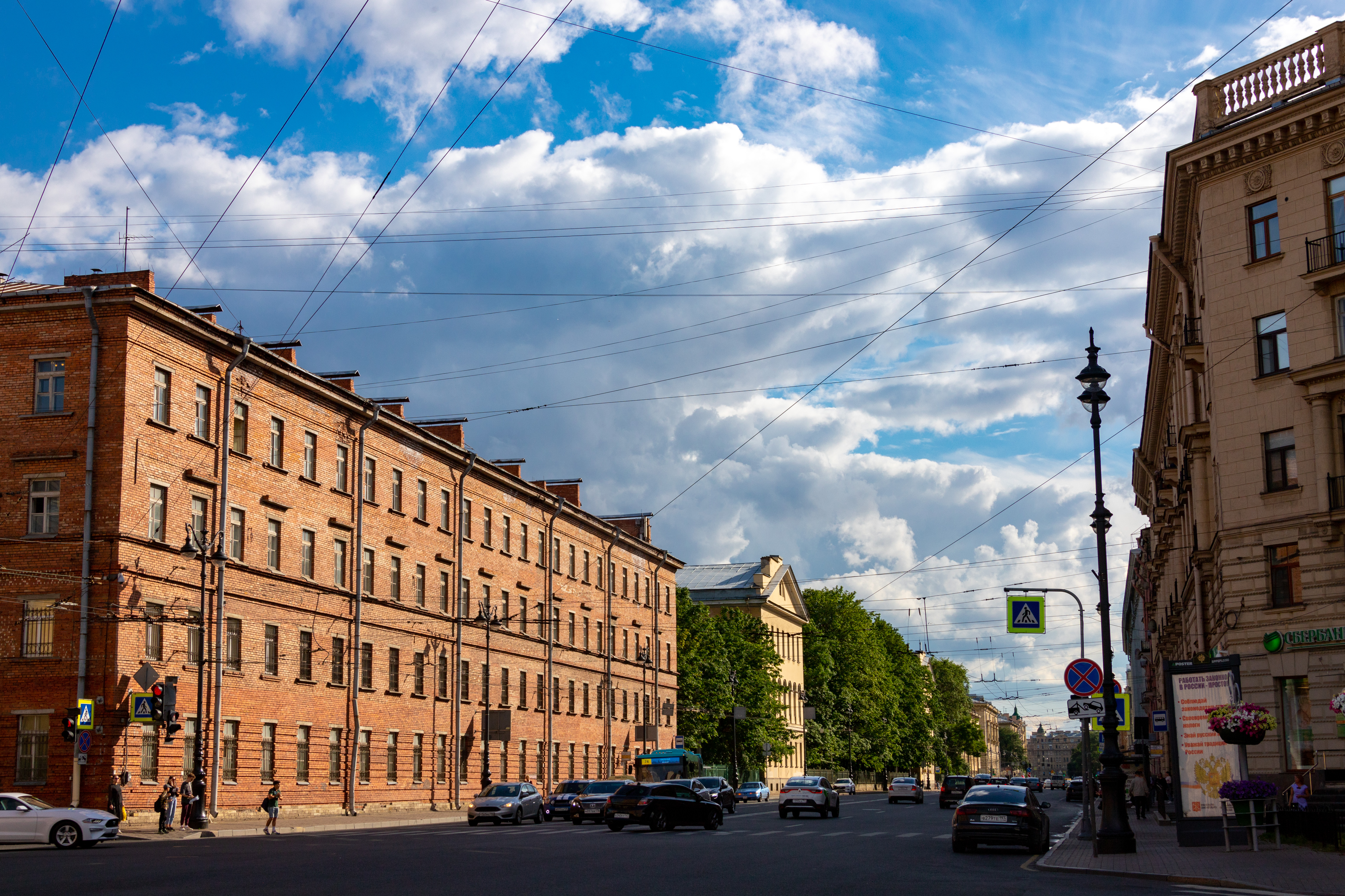 Пенсионерка из Петербурга передала мошенникам 9,5 миллионов за проданную квартиру