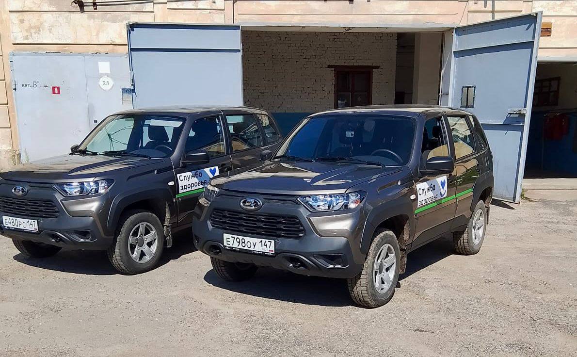Ленобласть закупила два автомобиля для сельских больниц