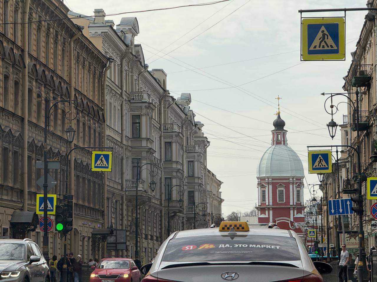 «Пусть люди сами ходят в магазины»: жители Петербурга рады возможному запрету курьеров в некоторых районах