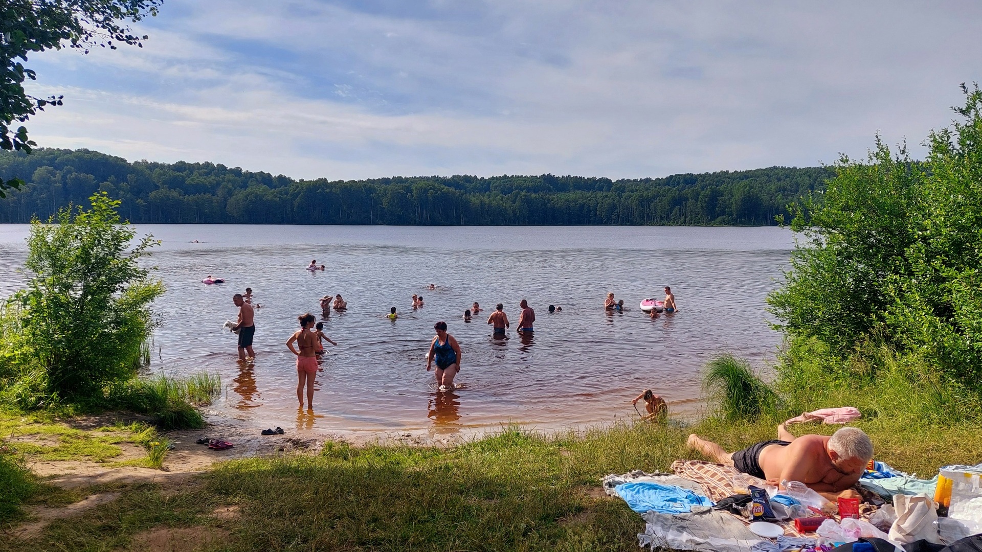 Лишь три водоема Ленобласти оказались безопасными для купания