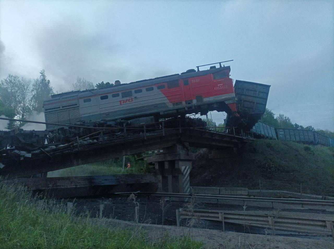 Губернатор Ленобласти выразил соболезнования семьям жертв в Брянской и Курской областях