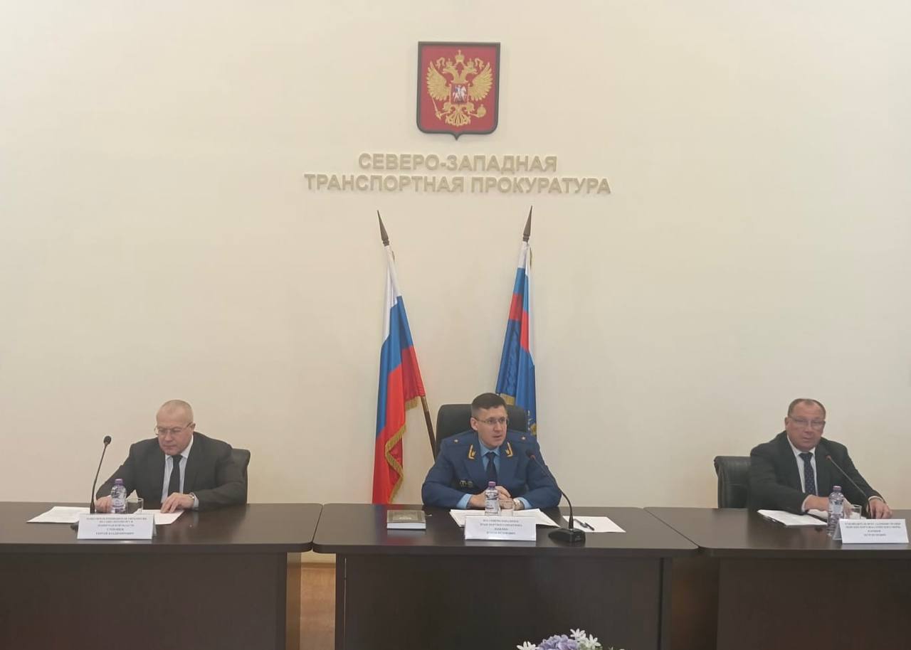 Замруководителя крупной фирмы в Петербурге похитила 145 миллионов рублей