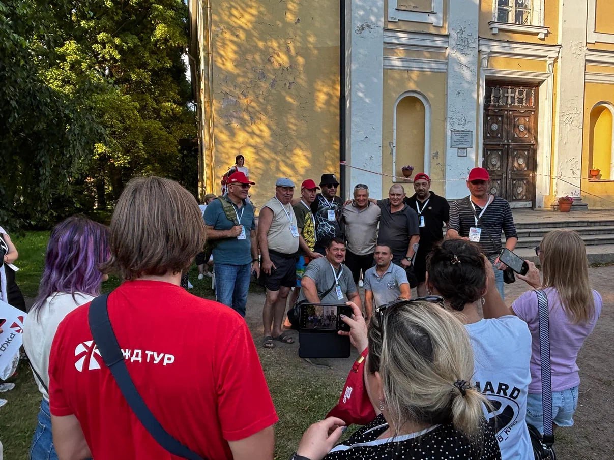 Ветераны СВО посетили Выборг с экскурсией в рамках проекта «Своих не бросаем!»