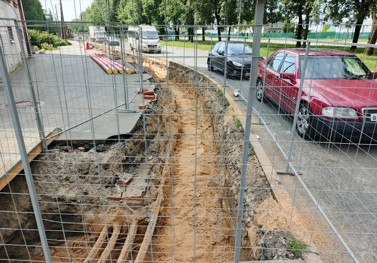 Петербургские коммунальщики проводят дорожные работы без разрешений
