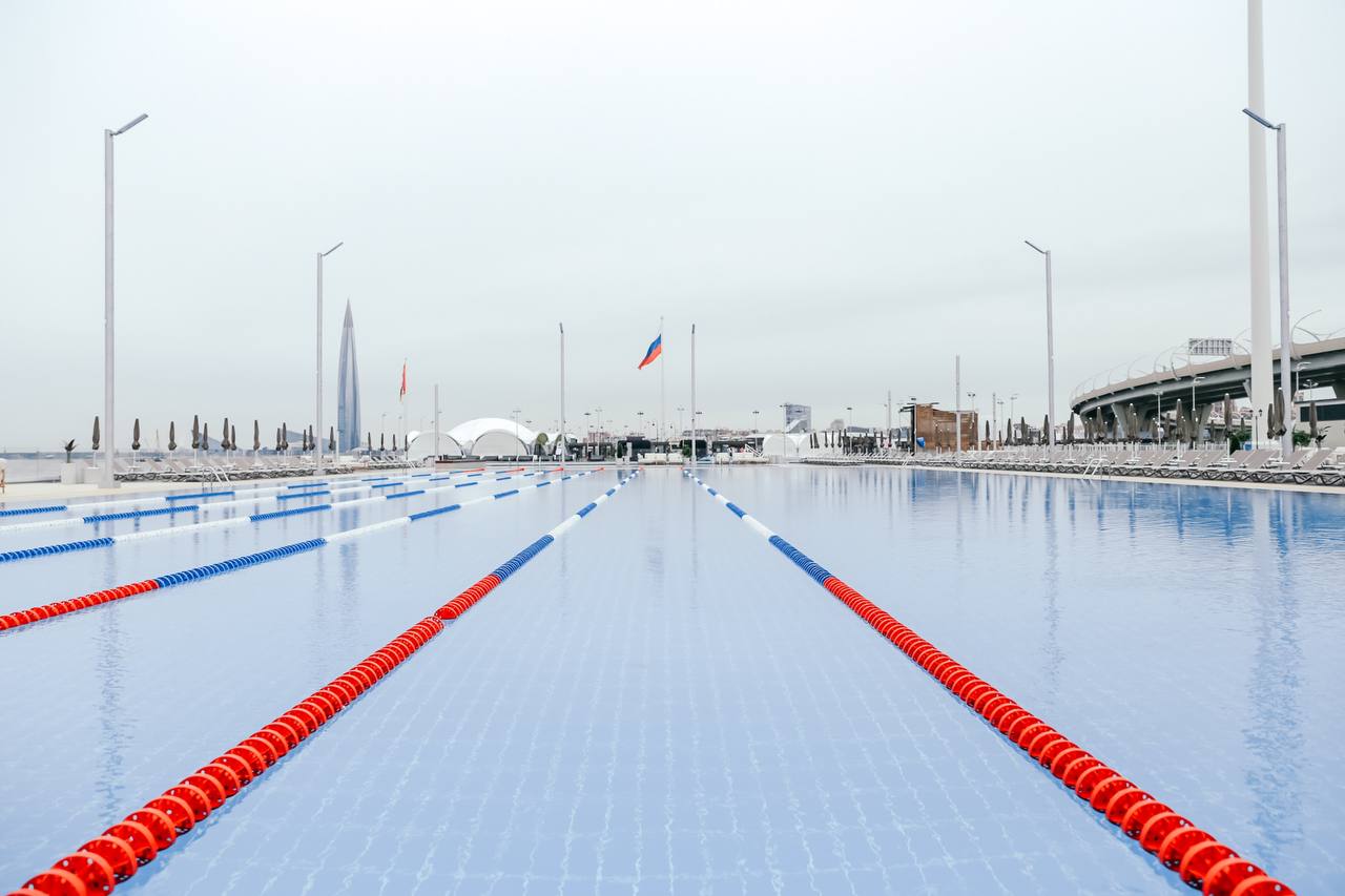 Бассейн на Крестовском острове открыли спустя 2,5 года строительства