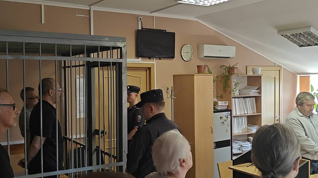 Суд Петербурга приговорил к 18 годам колонии лидера преступной группировки