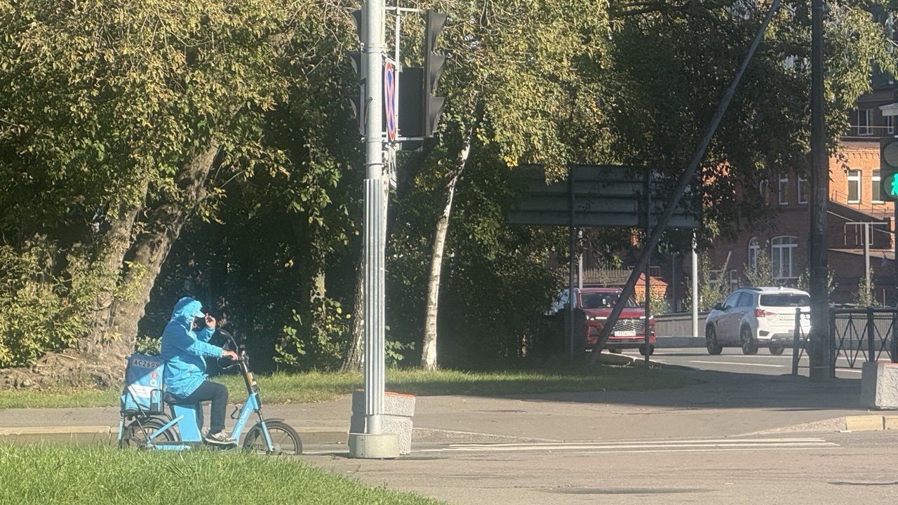 Рынок труда Петербурга перетряхнуло: курьеры обогнали поваров, а зарплаты ускорились