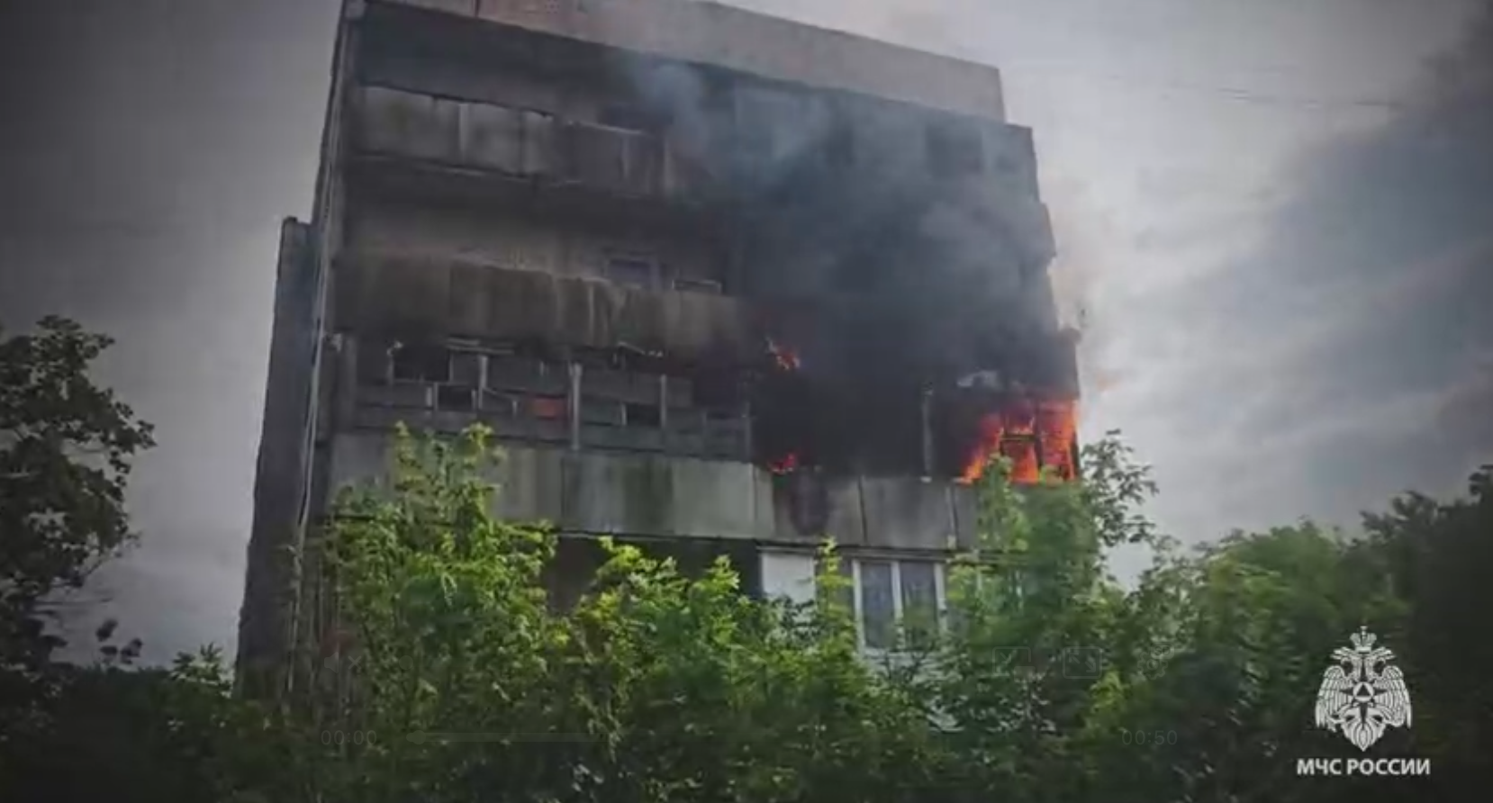 Один окурок минус три балкона: крупный пожар произошел в ЛНР из-за безответственного поступка