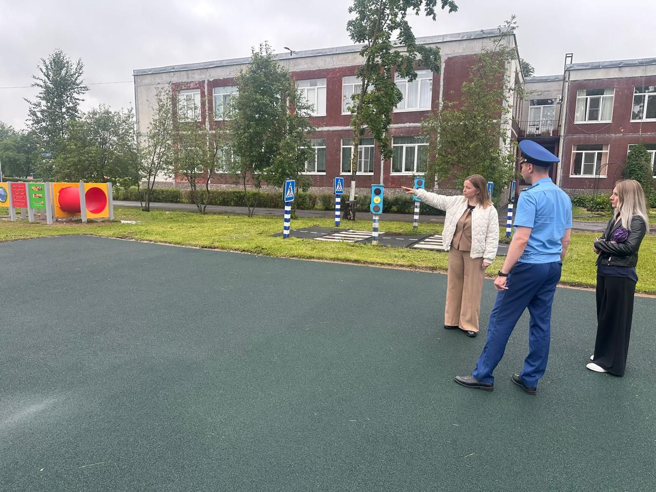 Прокуратура добилась строительства нового спортгородка для малышей в Волосово