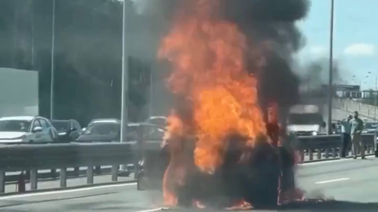 Огонь и смерть на КАД: ДТП унесло жизнь пассажира «Шевроле»