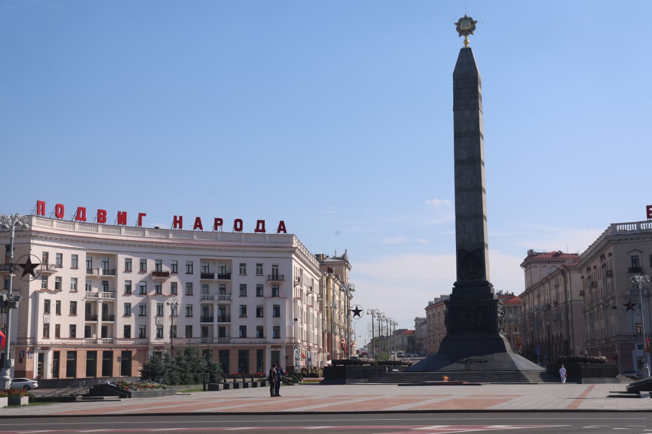 Петербургская делегация в Минске возложит цветы к мемориалу и встретится с членами правительства