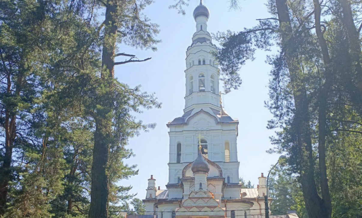 Золотые кресты, гранит и медь: в Петербурге восстановили фасады церкви-памятника