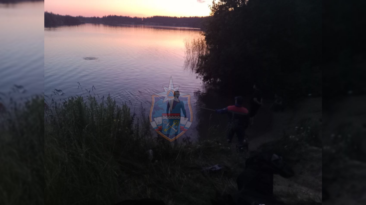 Статистика по утонувшим в Ленобласти растет: тело подростка вытащили из воды в Пугаревском карьере