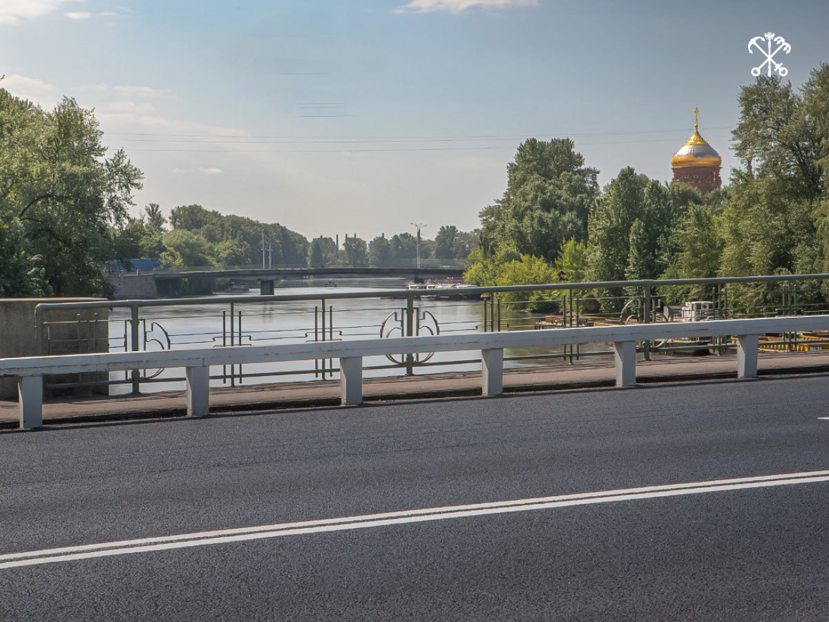 Екатерингофский мост в Петербурге получил новое дорожное покрытие