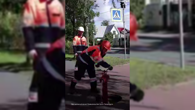 Водоканал и МЧС проводят проверку более 2500 пожарных гидрантов рядом с учебными заведениями Петербурга