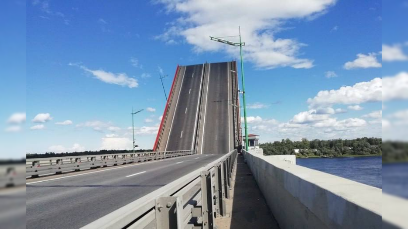 Ладожский мост разведут 29 июля с 10 утра