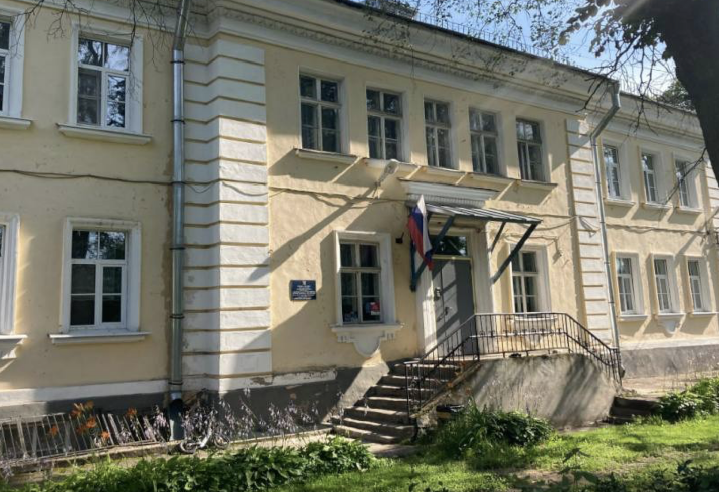 Комитет имущественных отношений передал землю детсаду в Петергофе