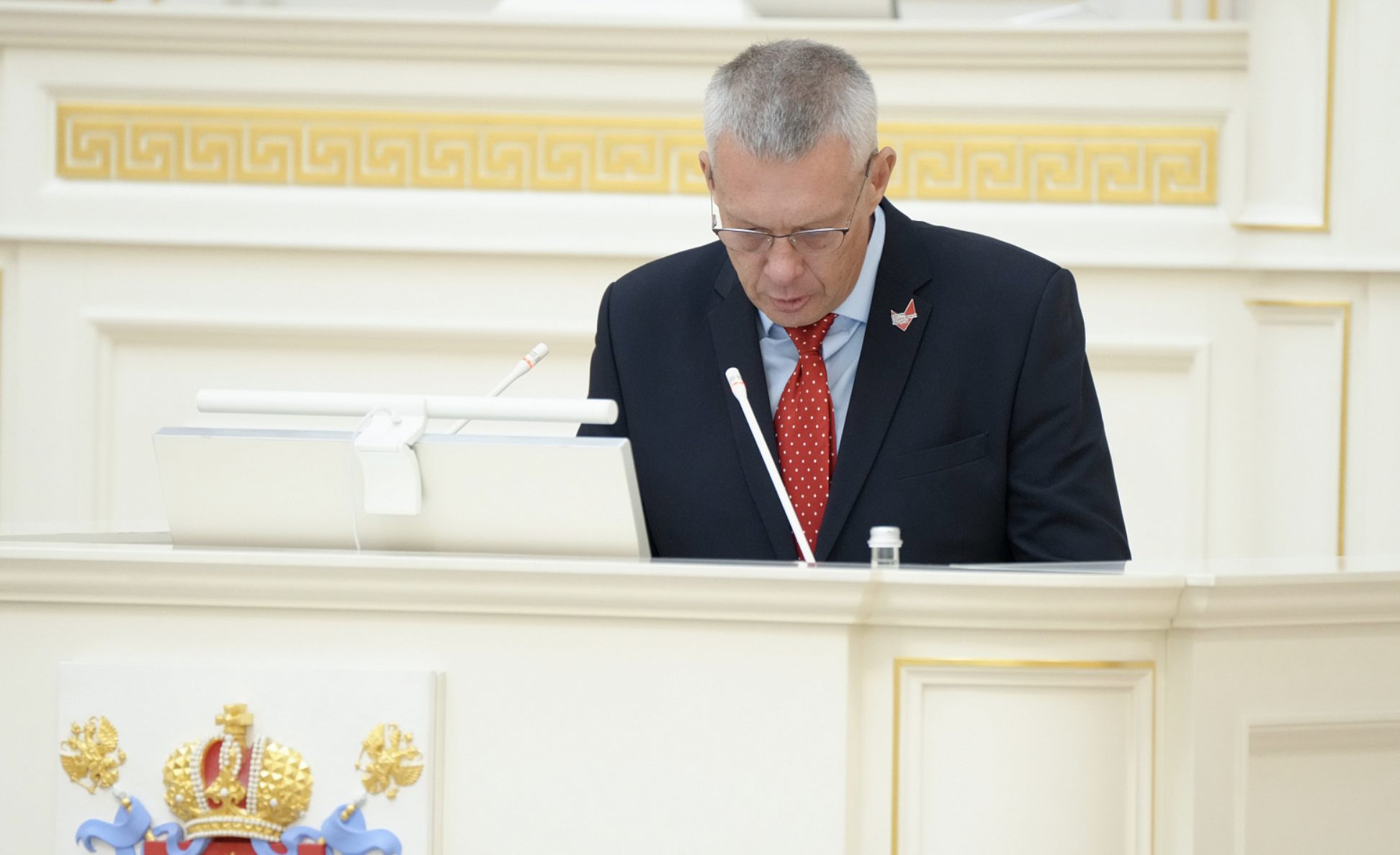 От 5 до 50 тыс.: ЗакС Петербурга принял поправки в закон о штрафах за склонение к аборту