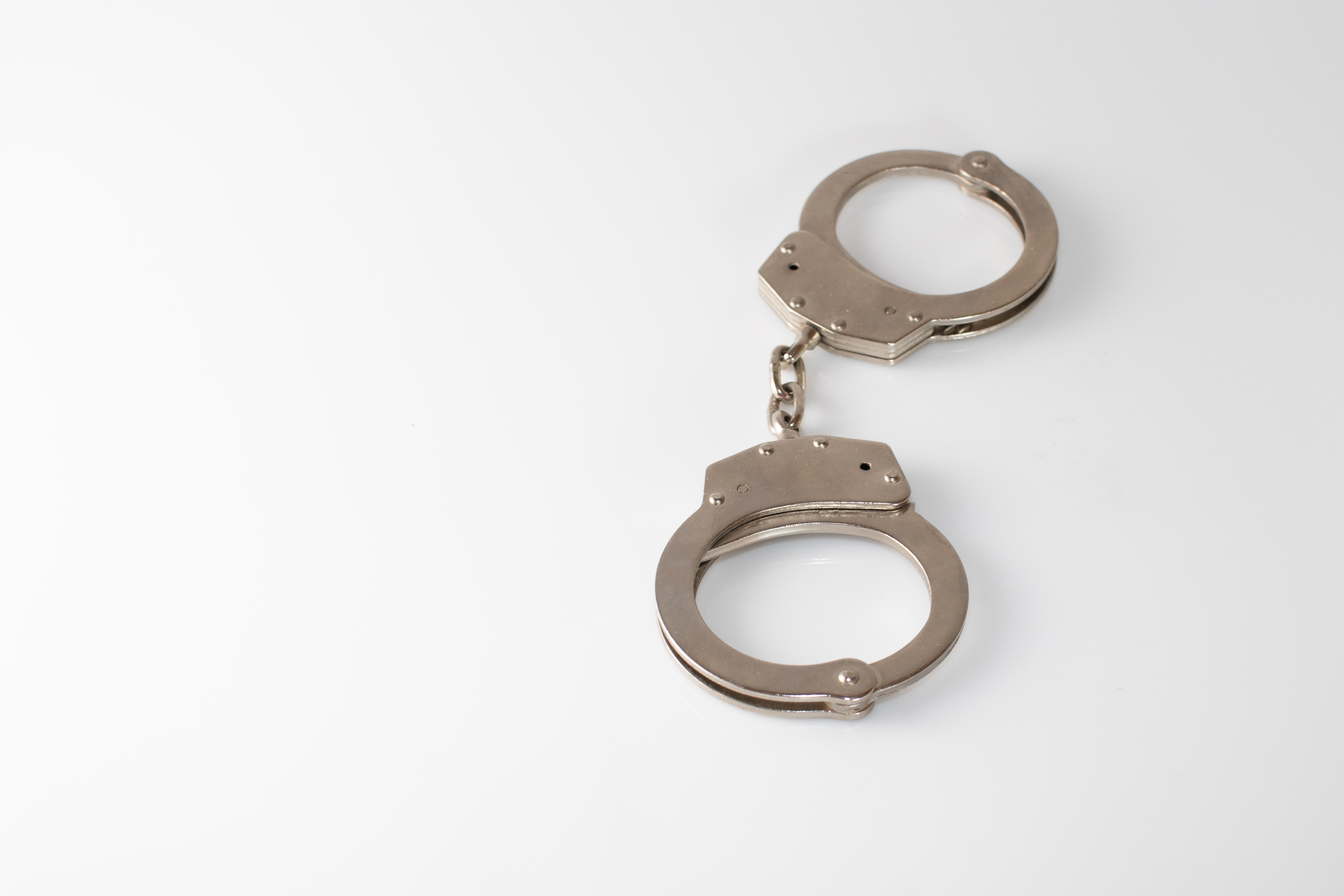 Экс-замначальника ГИБДД в Петербурге купил 5 квартир и дом на 40 миллионов рублей