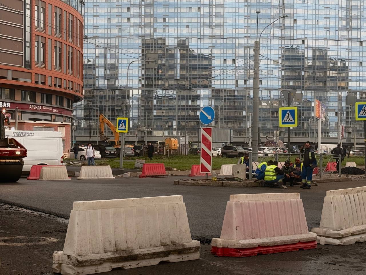 Красные пробки в центре: с 6 декабря перекроют Трезини и Синопскую набережную