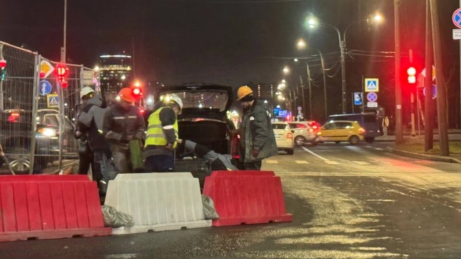 в Петербурге вновь провалился асфальт