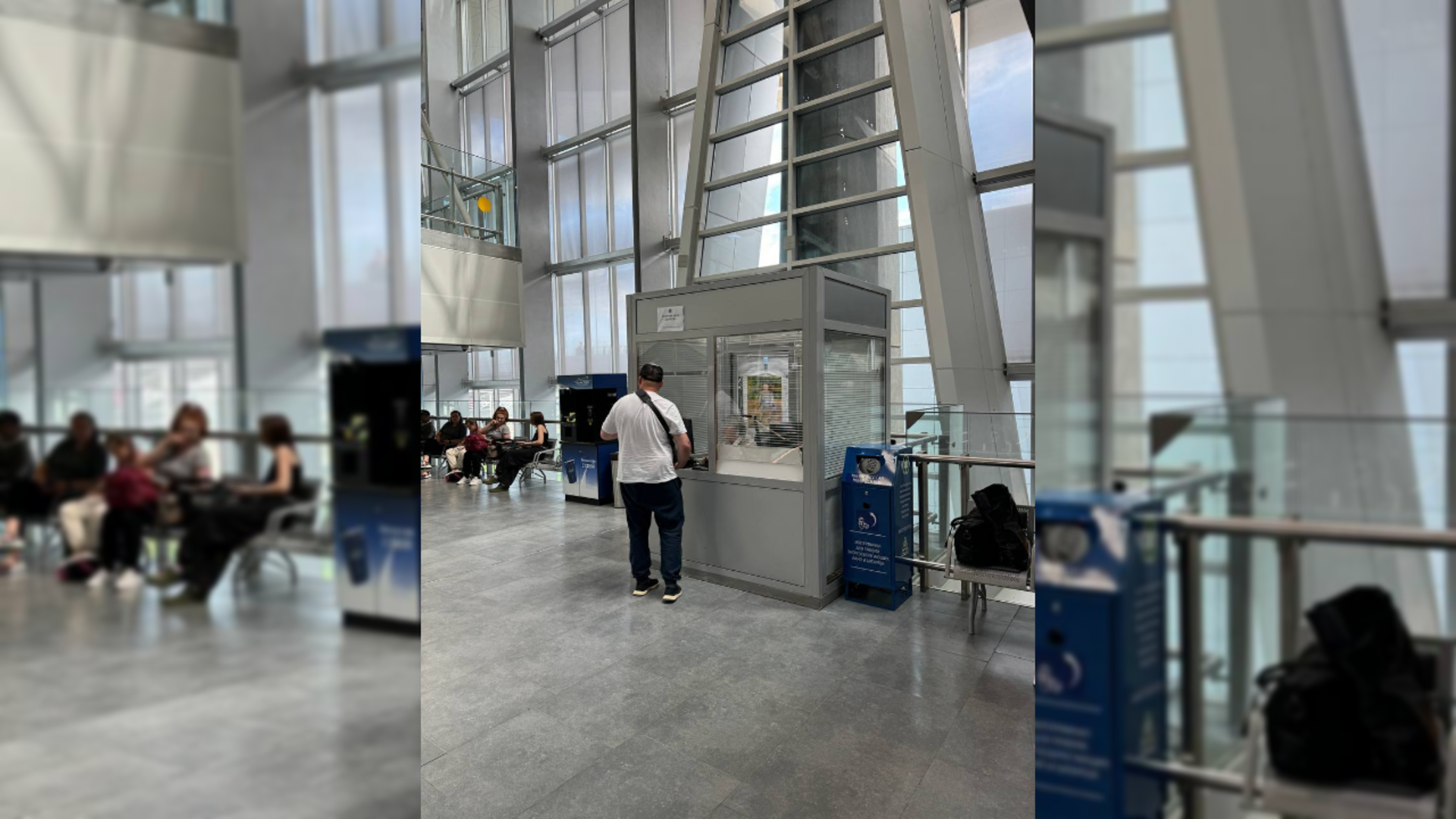 Прокуратура организовала проверку в Пулково на фоне массовой отмены рейсов