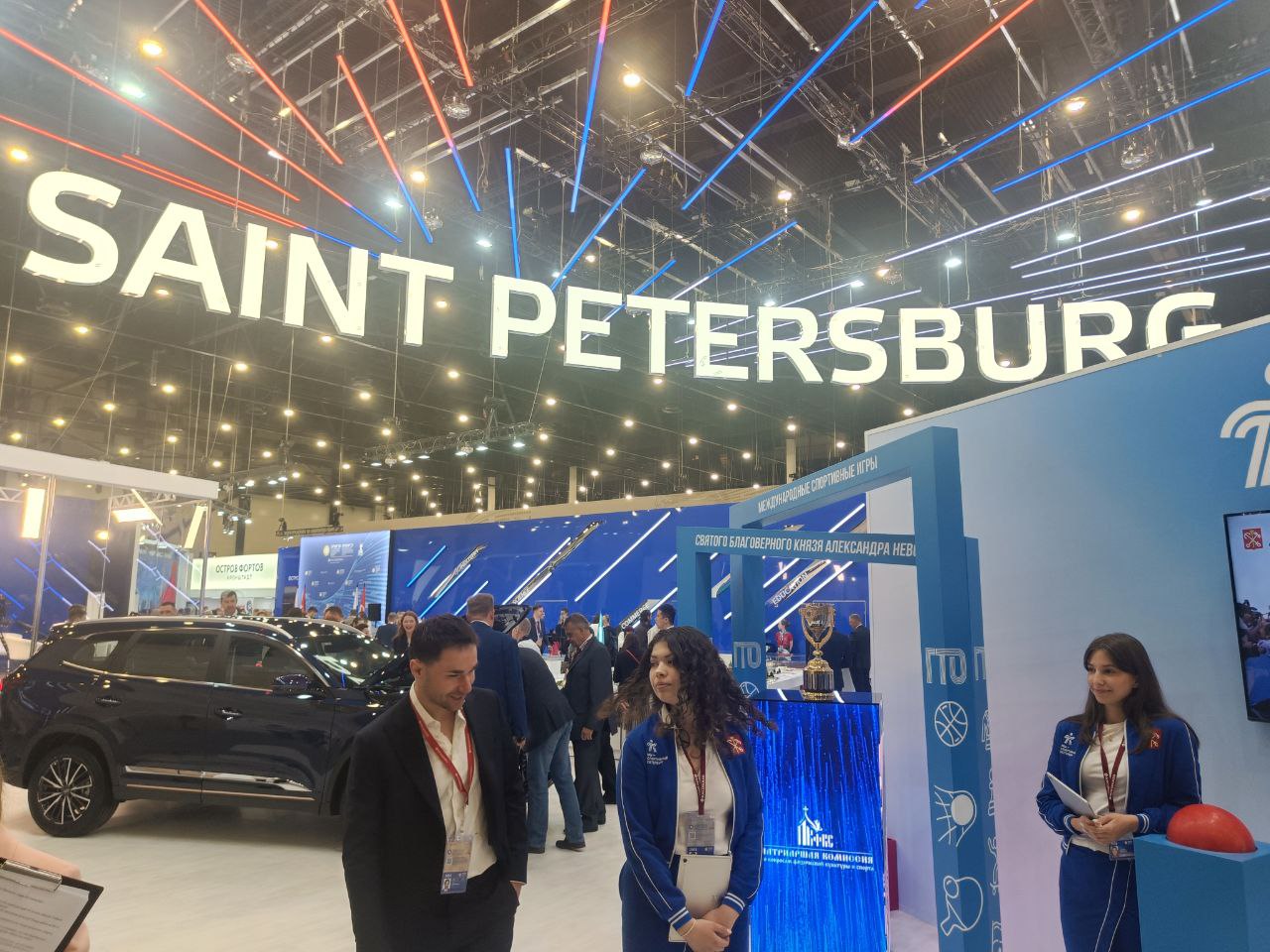 Петербург и Ленобласть презентовали свои стенды на ПМЭФ-2025