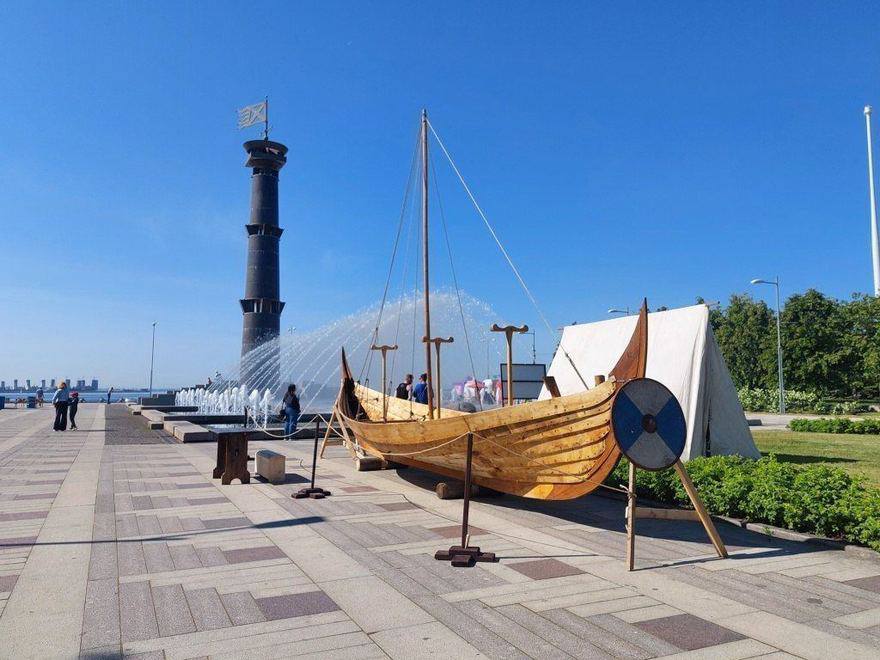 Пушки, парусники и Петр Великий: в Петербурге пройдет исторический фестиваль у моря