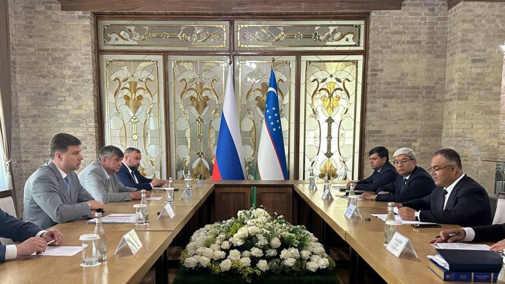 Названы причины визита петербургской делегации в Самарканд