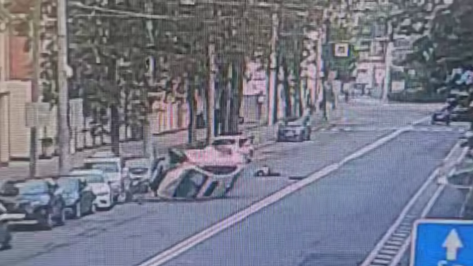 Полиция начала проверку после наезда автомобиля на пешехода на Петровском проспекте