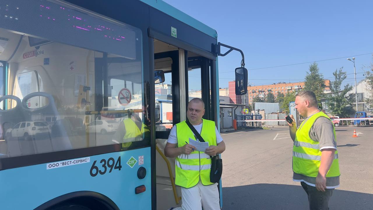 Из-за работ на Невском 9 автобусных маршрутов курсируют с изменениями