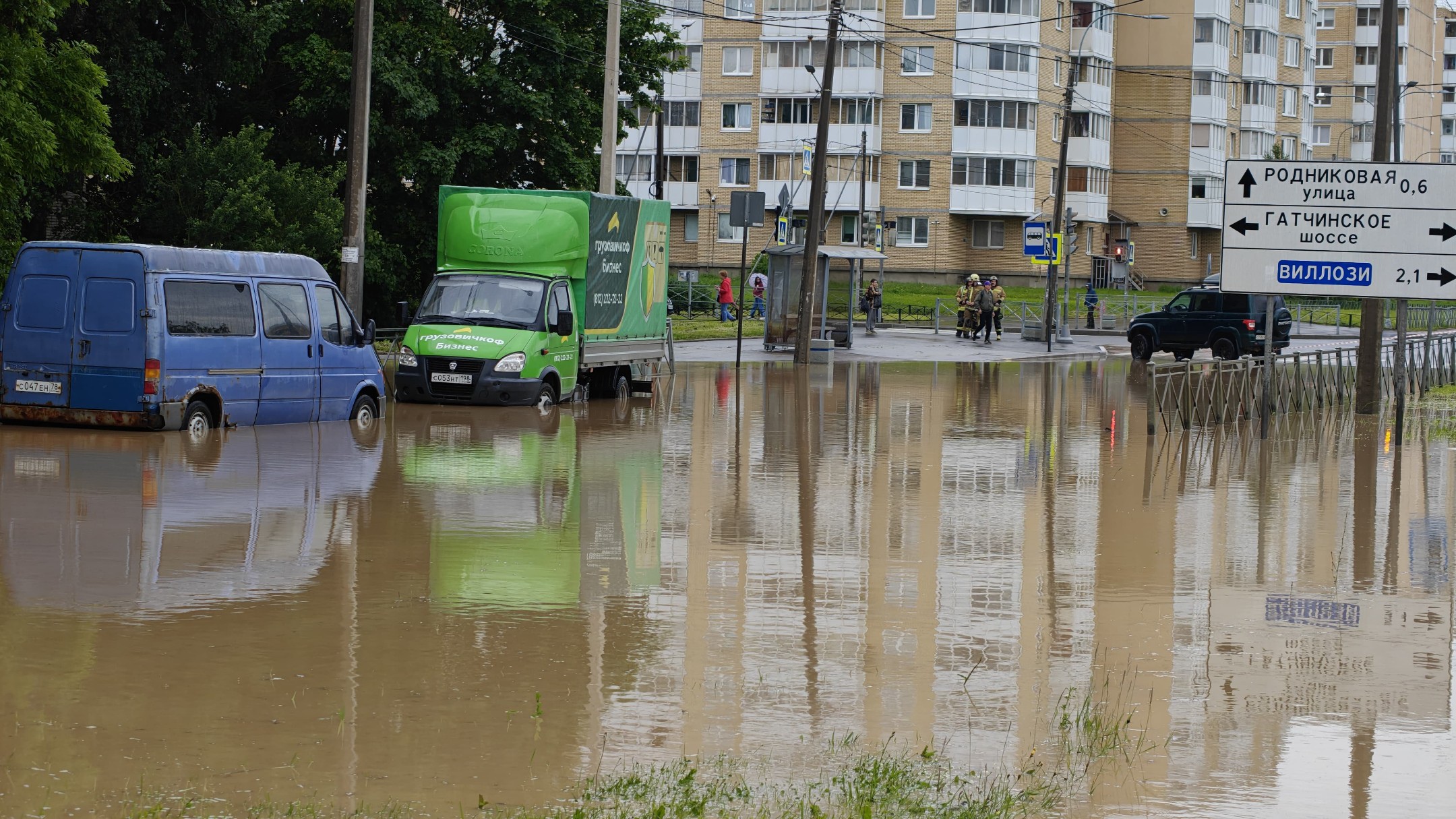 Жители Красного Села в Петербурге остались без воды из-за прорыва труб