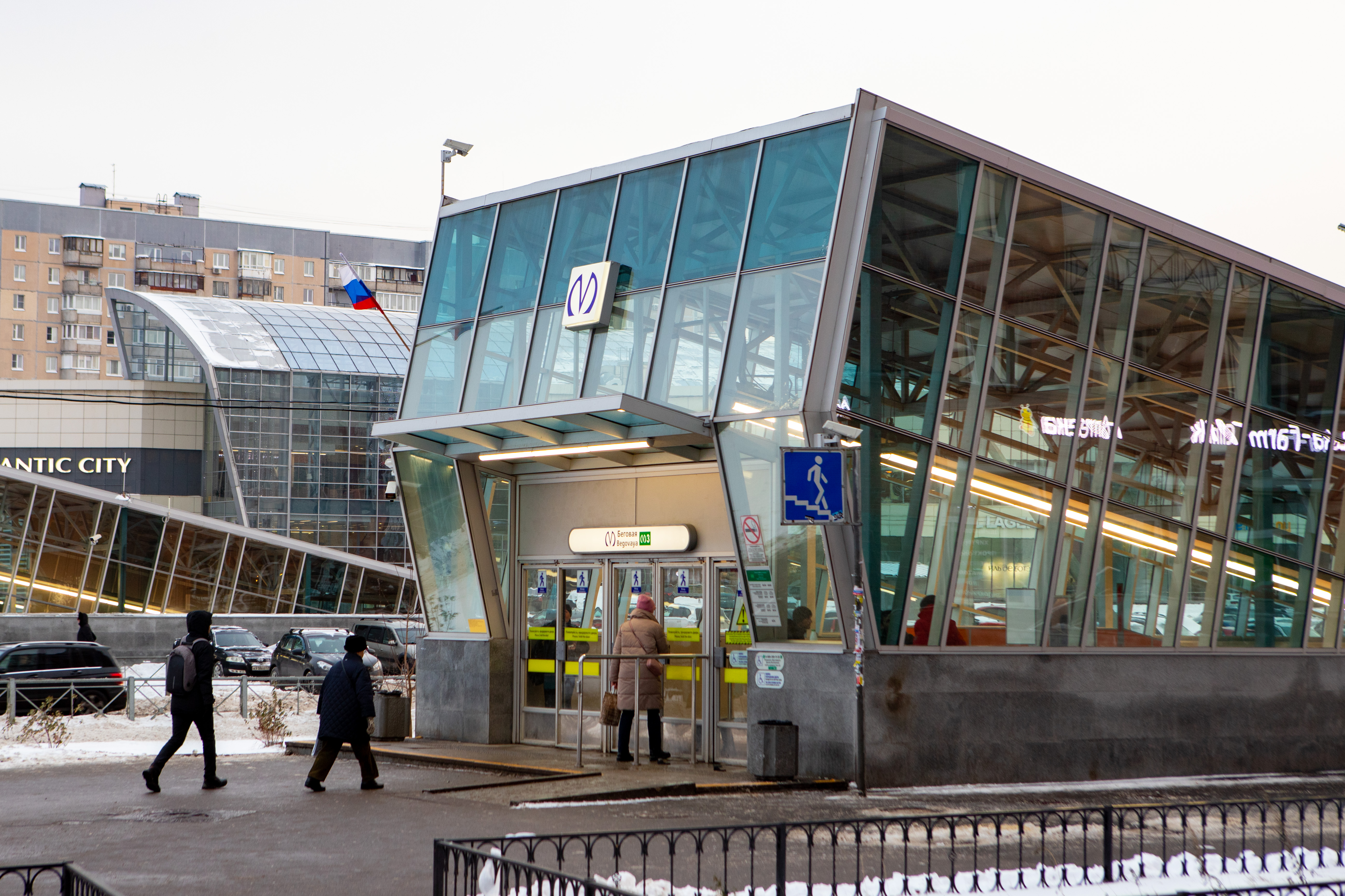 Разносная торговля скоро будет запрещена у метро, школ и остановок в Петербурге