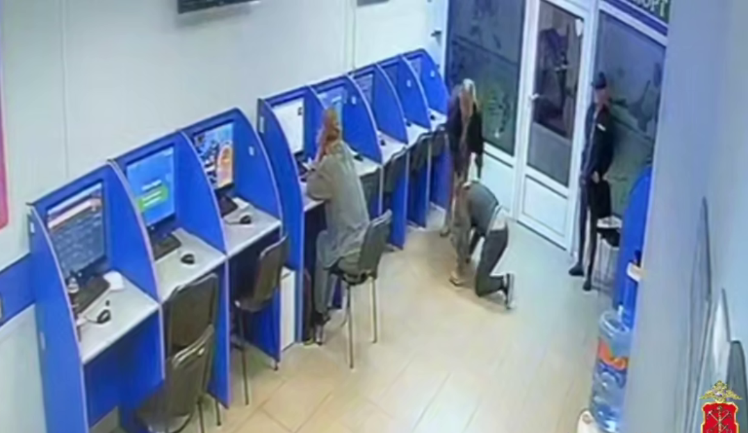 Уголовное дело завели на охранника, подозреваемого в нападении с ножом на трех мужчин в Выборгском районе