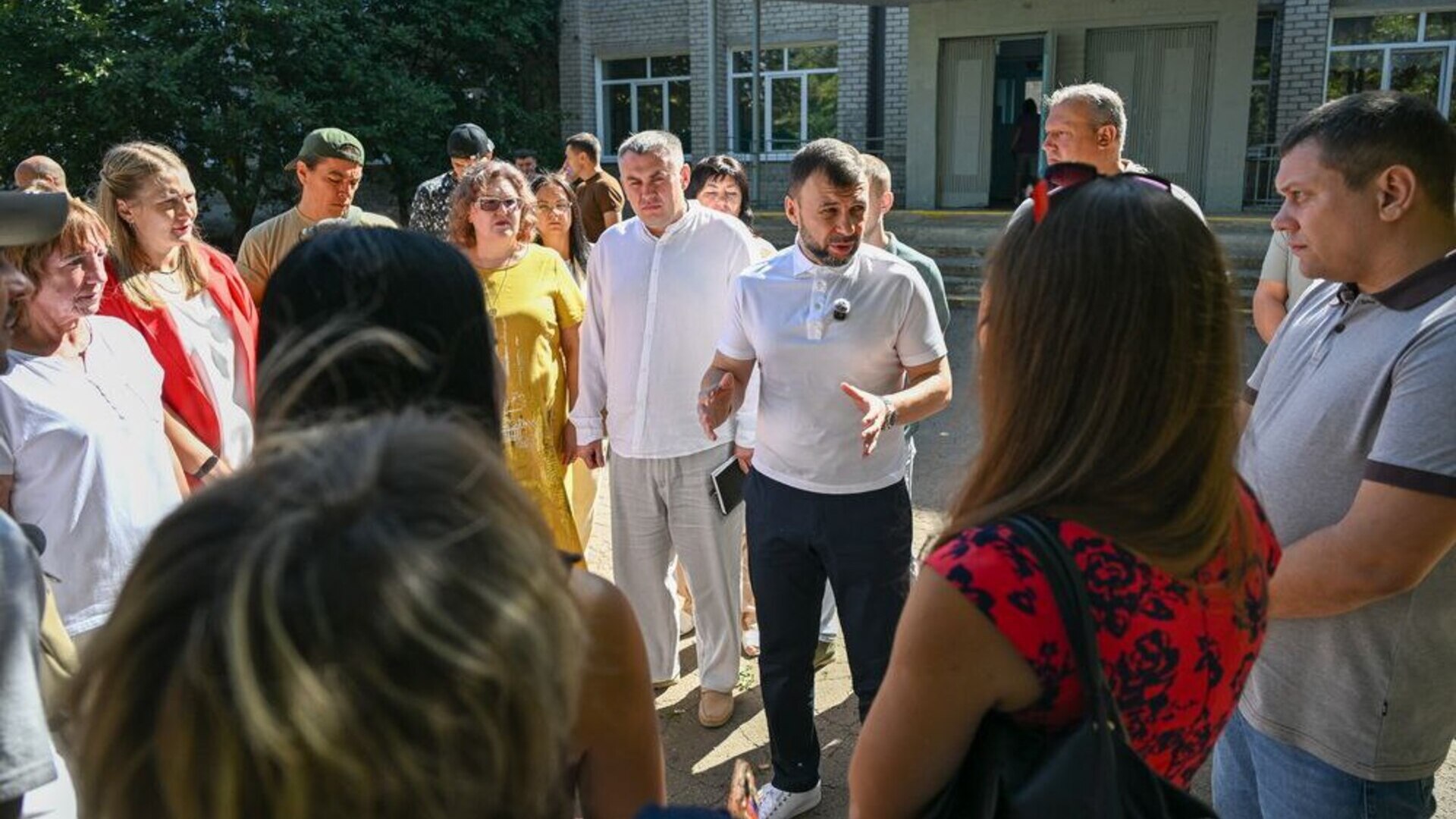Власти ДНР планируют вывести на очный формат в новом учебном году более 550 школ и 500 детсадов
