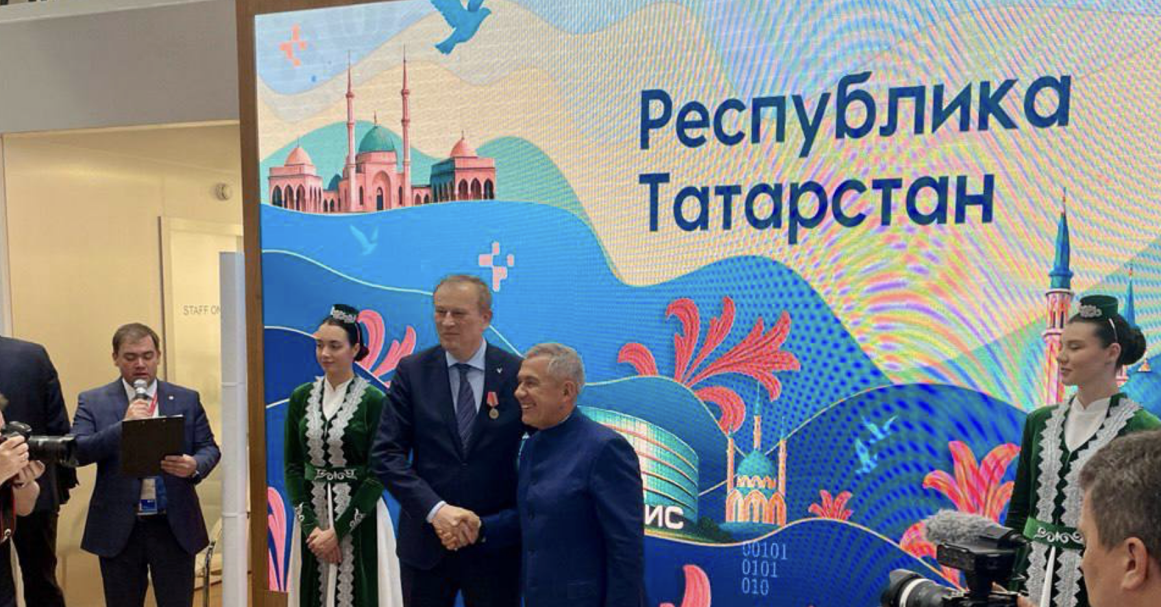 Татарстан и Ленобласть подписали план совместных действий на ПМЭФ