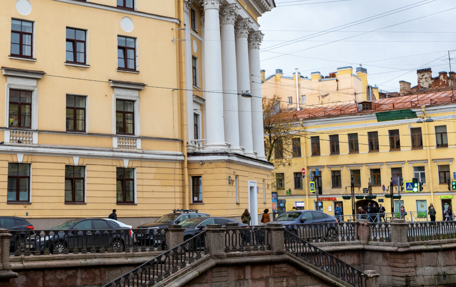 Юные патриоты из десятков регионов съехались в Петербург на «Александровский стяг»
